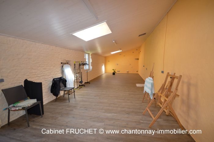 Secteur CHANTONNAY - Jolie propri?t? en pierre pleine de cha CHANTONNAY immobilier à vendre au prix de 407550 euros