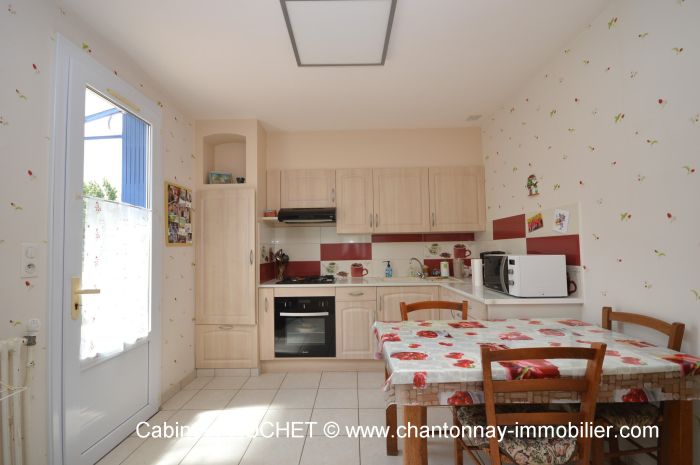 MAISON à vendre sur CHANTONNAY avec 4 pièces