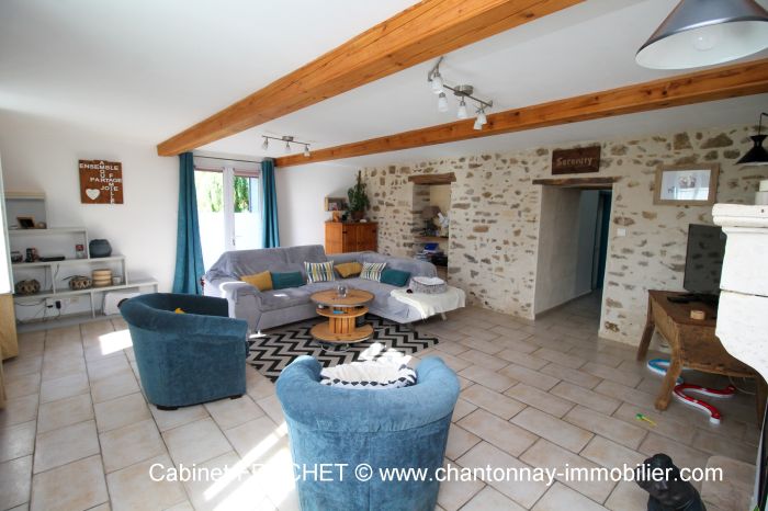 MAISON à vendre sur CHANTONNAY avec 5 pièces