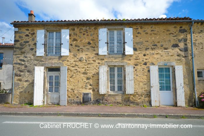 MAISON à vendre POUZAUGES 