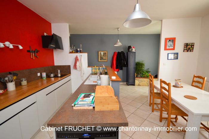 MAISON à vendre sur CHANTONNAY avec 5 pièces