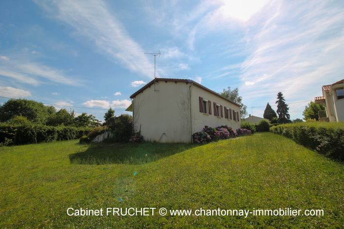 Pavillon ind?pendant avec terrain à vendre LA CAILL?RE-SAINT-HILAIRE au prix de 159000 euros