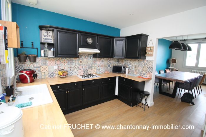 MAISON à vendre sur CHANTONNAY avec 6 pièces