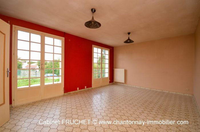 MAISON achat vente CHANTONNAY M6543