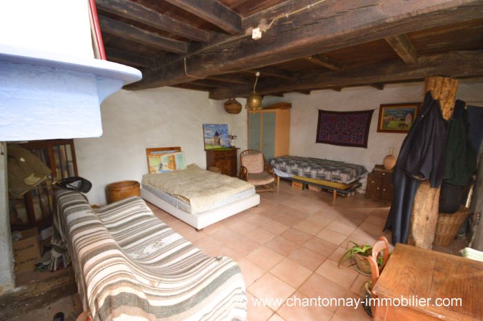 MAISON à vendre sur SAINT-HILAIRE-LE-VOUHIS avec 3 pièces