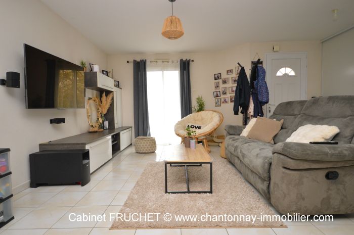 MAISON achat vente CHANTONNAY M6549