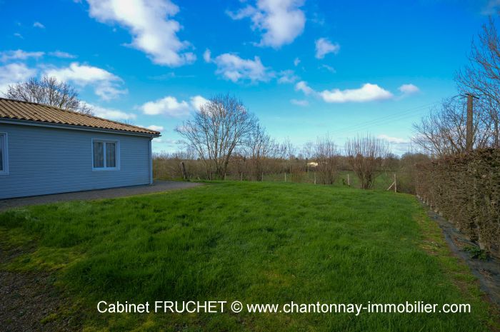 MAISON achat vente CHANTONNAY M6568