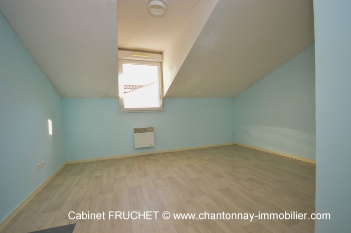 CHANTONNAY - Logement de type 3 avec terrasse et jardinet. à vendre CHANTONNAY au prix de 107000 euros