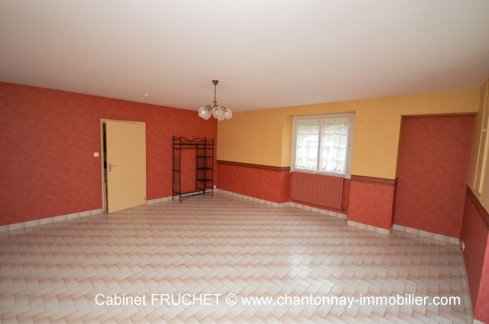 A vendre MAISON sur secteur CHAVAGNES-LES-REDOUX avec 170 m² de surface habitable